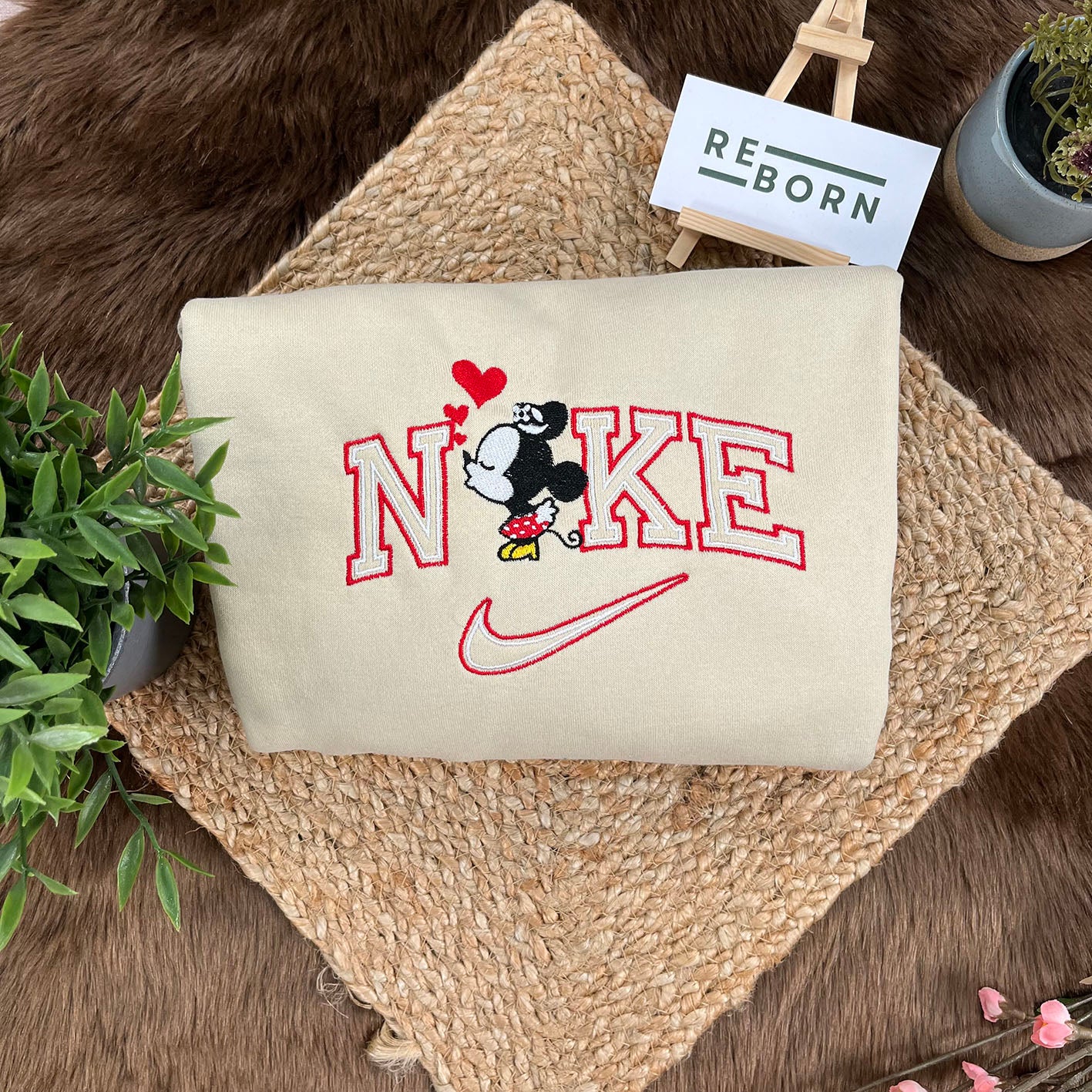 Minnie 3 embroidered