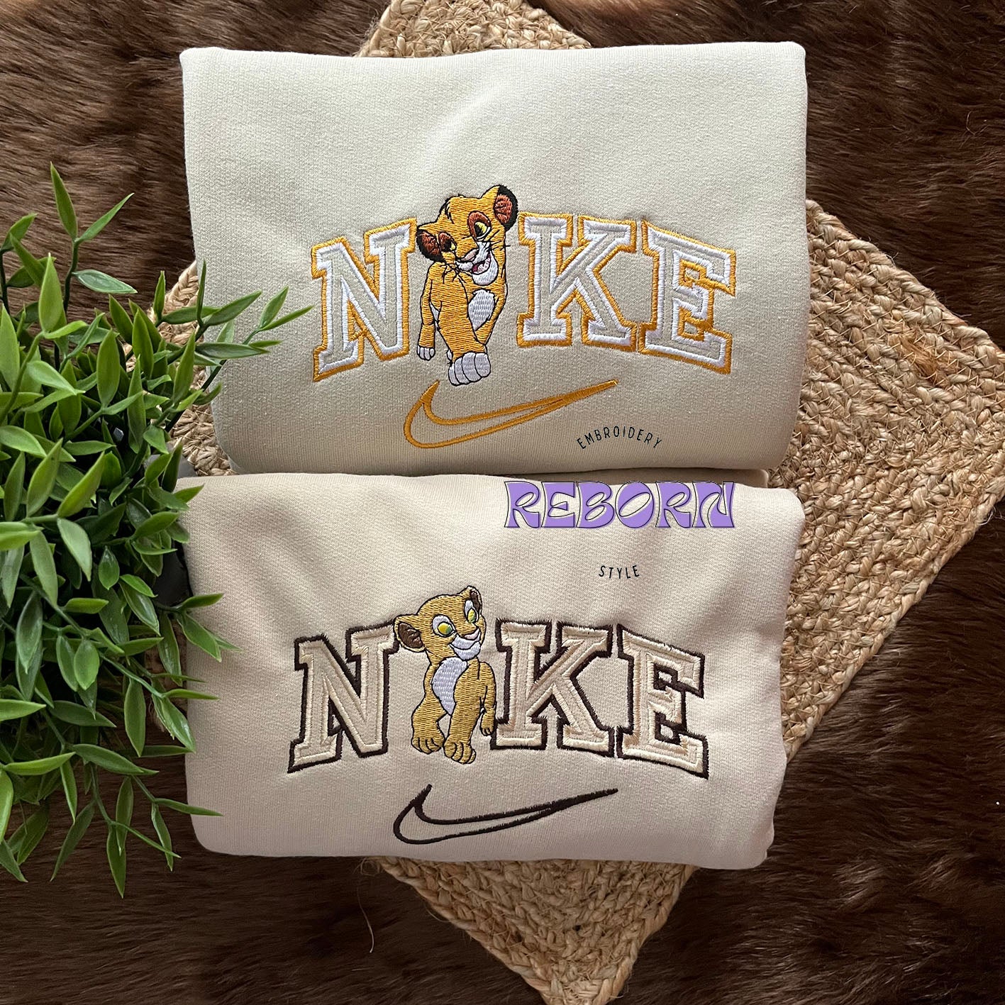 Pack of embroidered Simba and Nala sweatshirts