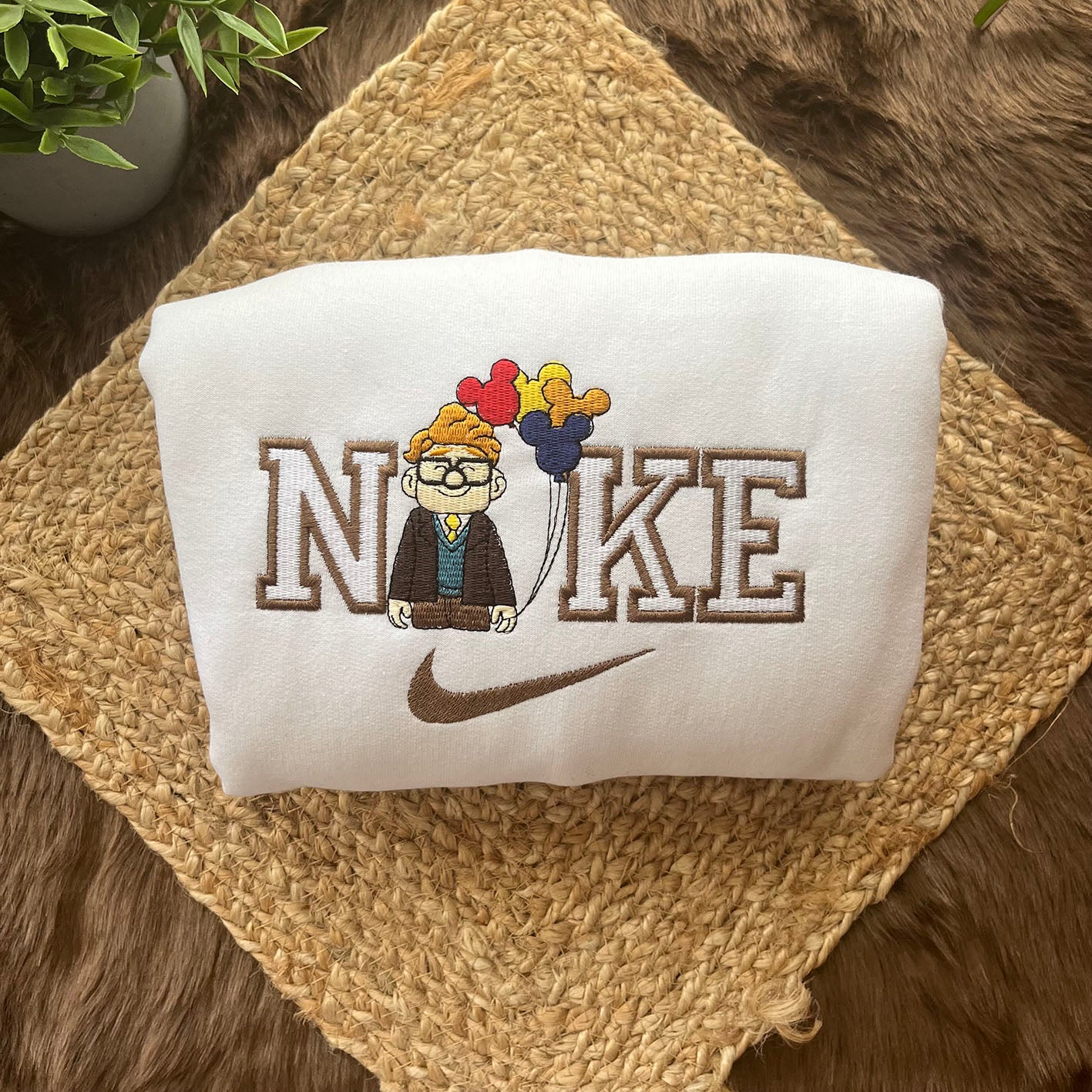 Carl embroidered