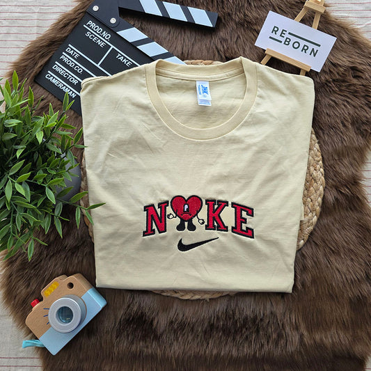 Camiseta Bordada Bad Bunny